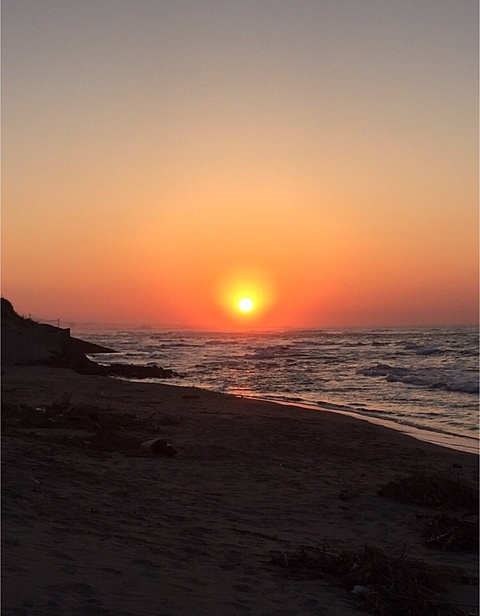 秋は夕暮れ