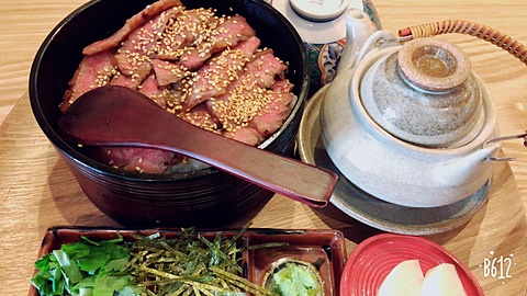 お肉