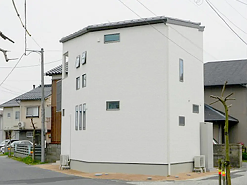 17坪三角形の土地に建つ2LDK（建坪20坪）の住まい