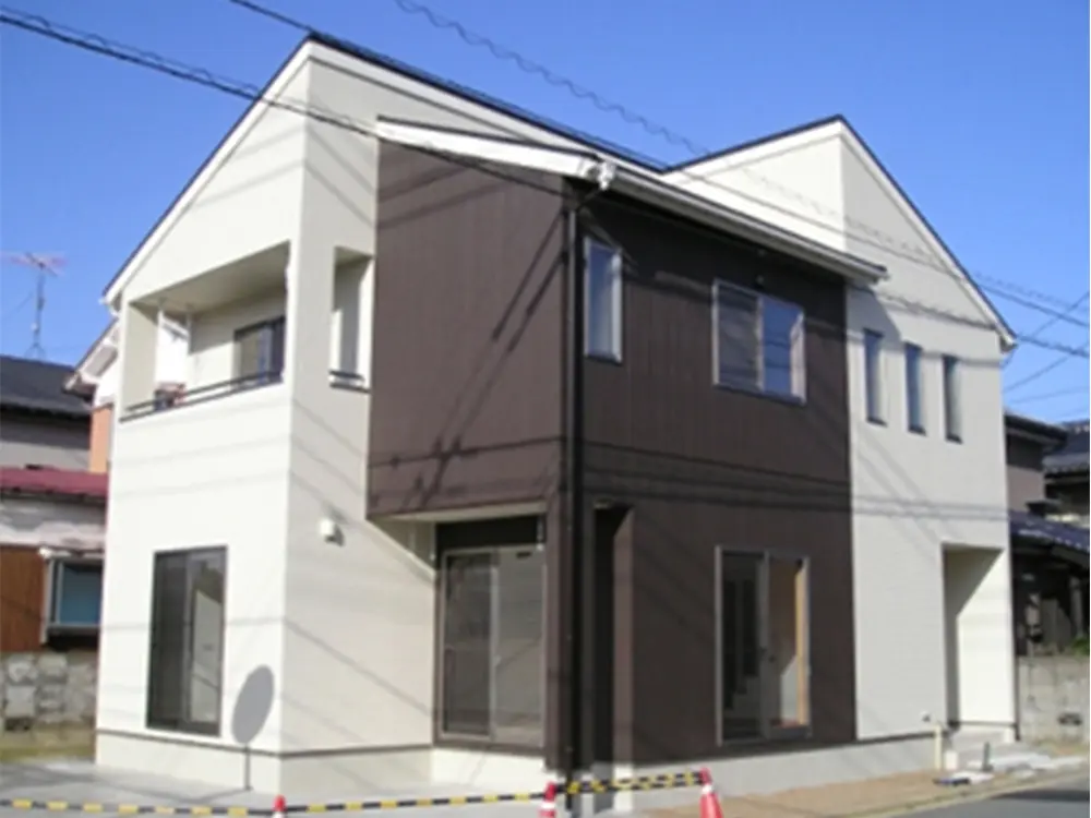 日当たりの良い、色使いが印象的な家